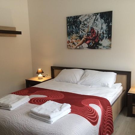 Apartment Mona Warsaw Przy Stacji Metra Exterior foto