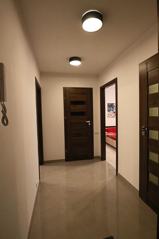 Apartment Mona Warsaw Przy Stacji Metra Exterior foto